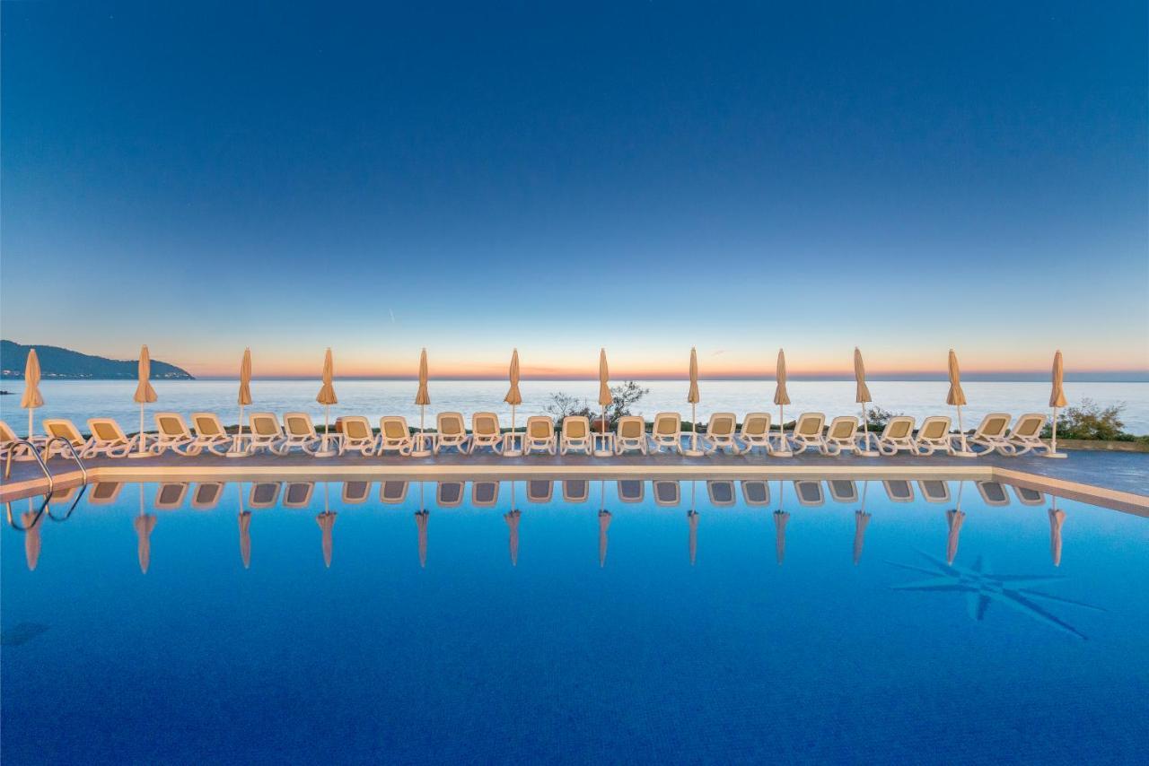 Hotel Atolon & Kaafu Beach Club Cala Bona  Exteriér fotografie